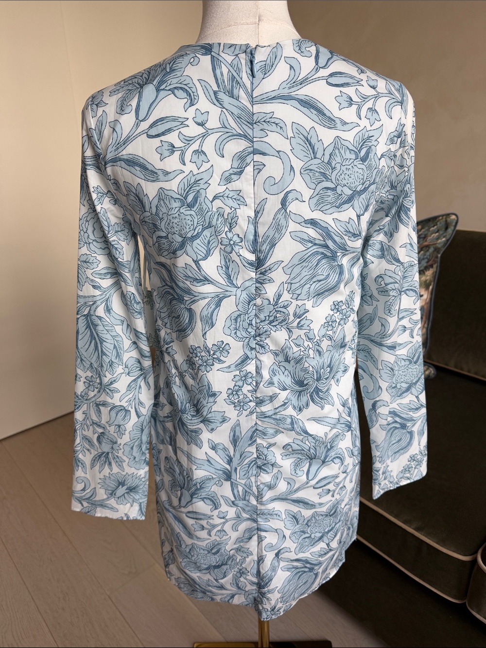 TUCKERNUCK HYACINTH HOUSE Blue Chintz Clarice Bows Dress NWT Size XS - Picture 6 of 11